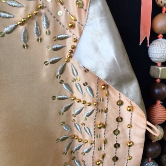 Luxurious, NWT, 100% Silk, Embroidered Jacket 1X. - Picture 3 of 6